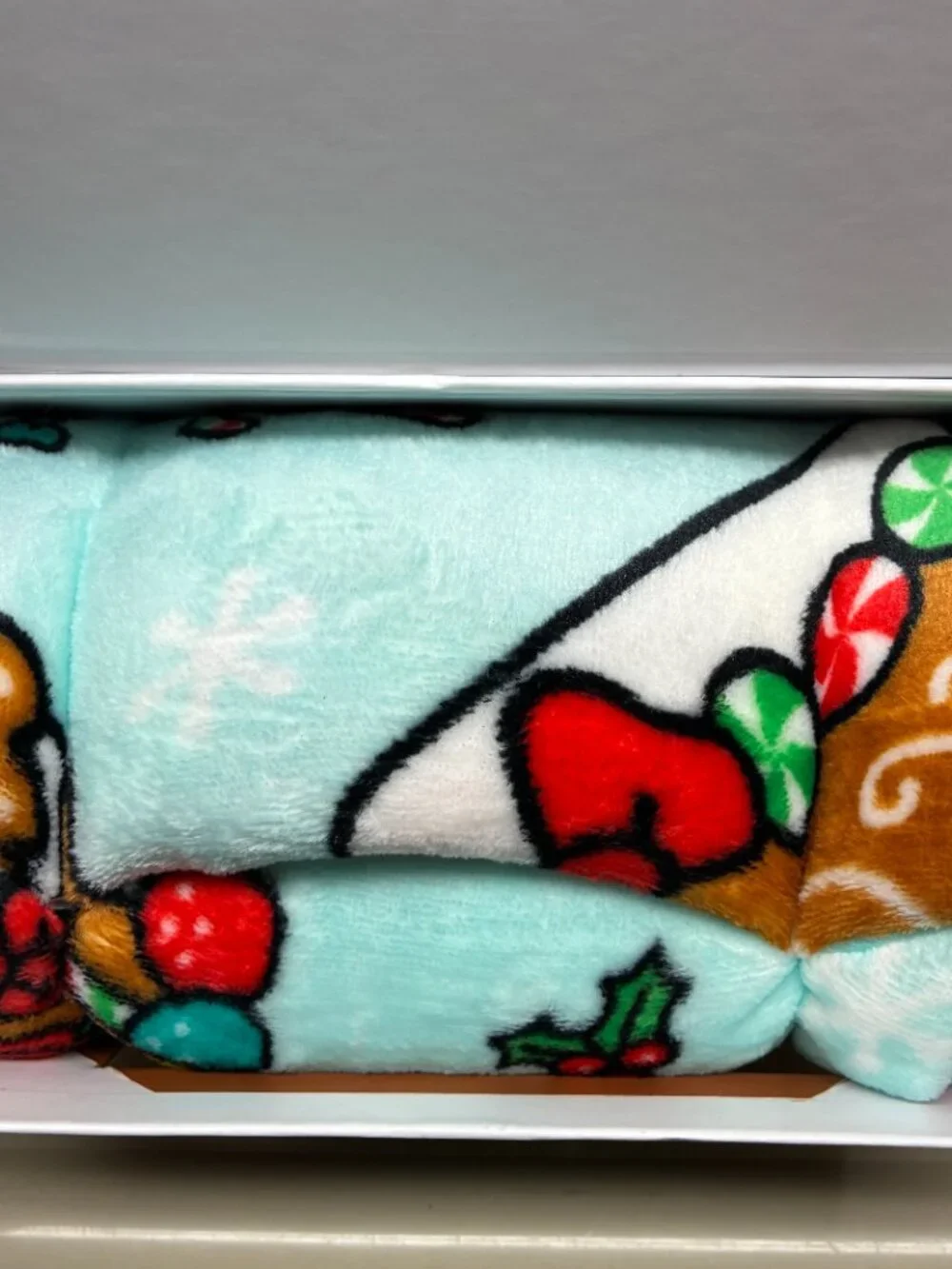 Hello Kitty And Friends Gingerbread House Plush Throw Blanket 46x60 New In Box